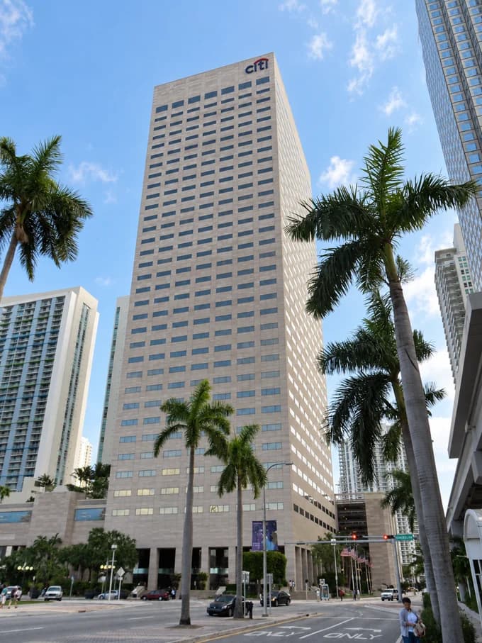 Miami Center tower at 201 S Biscayne Blvd in downtown Miami, home of Vital Longevity Clinic’s Miami office